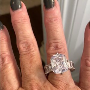 italia sapphire eternity band/center stone. Sz 9.5